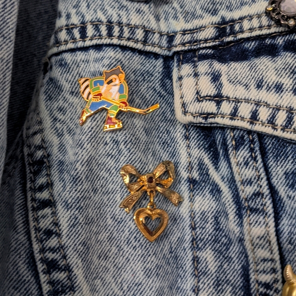 Custom Denim Jacket with 30 pins! - Picture 5 of 14